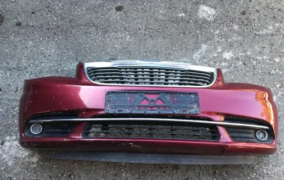 Chrysler Town & Country V Front bumper