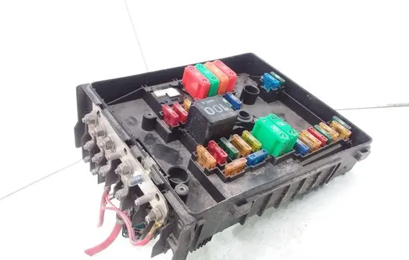 Volkswagen Touran I Fuse module 1K0937125A 1T1937535R