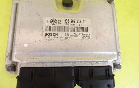 Volkswagen Golf IV Engine control unit/module 038906019AT 0281010974