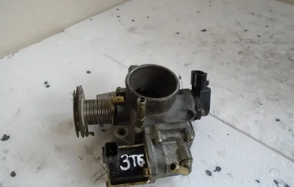 Mazda Xedos 6 Throttle body valve 1985003200 E9T0657