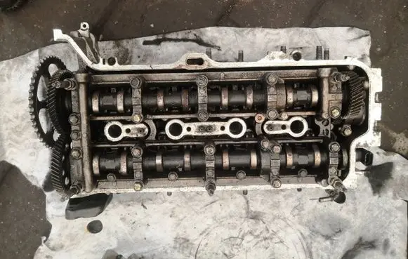 Honda CR-V Engine head 