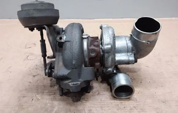 Toyota Avensis T250 Turbo 0704190143 1722010R021