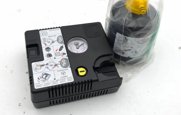 Mercedes-Benz GLC AMG Tire air pump compressor A2135843500 0005838200 A0005838200