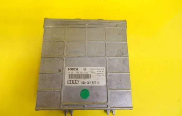 Audi A4 S4 B5 8D Engine control unit/module 0261203554 8D0907557B