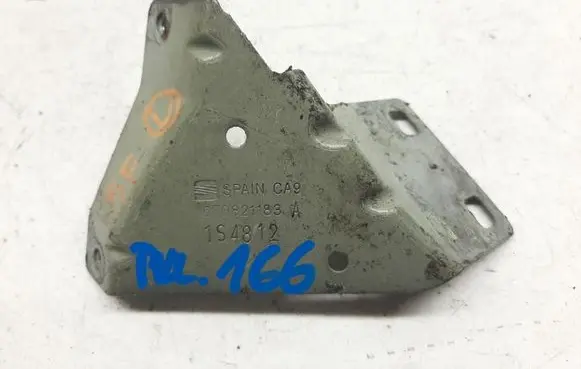 Seat Leon (5F) Fender mounting bracket 5F0821183A