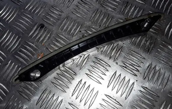 Opel Vivaro Other engine bay part 130855231R
