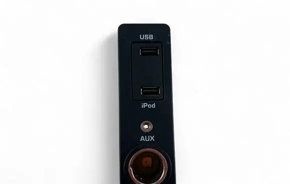 Jaguar XF X250 AUX in-socket connector AW9319C166AA
