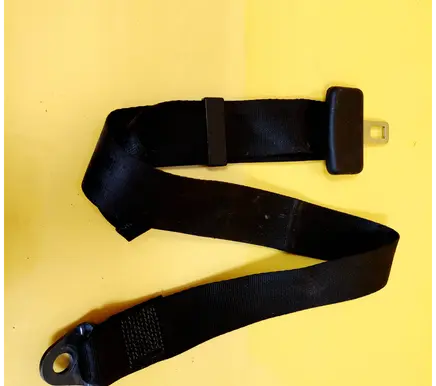 Middle seatbelt (rear)
