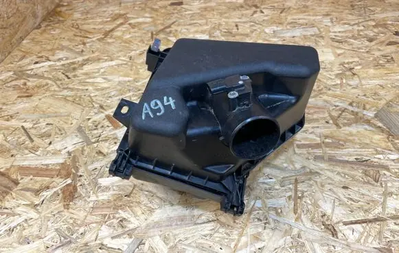 Toyota Auris E180 Air filter box 