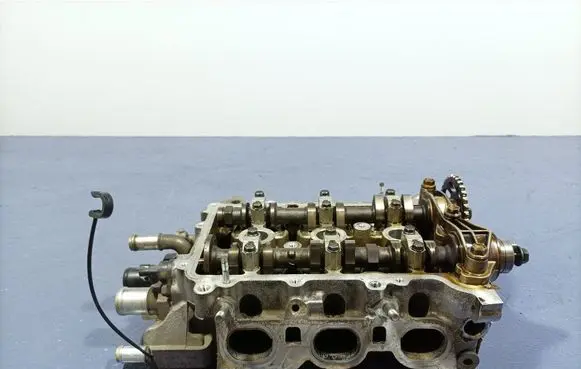 Citroen C1 Engine head 
