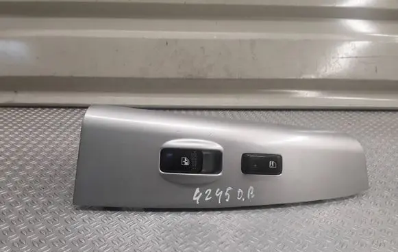 KIA Sportage Electric window control switch 4835101110