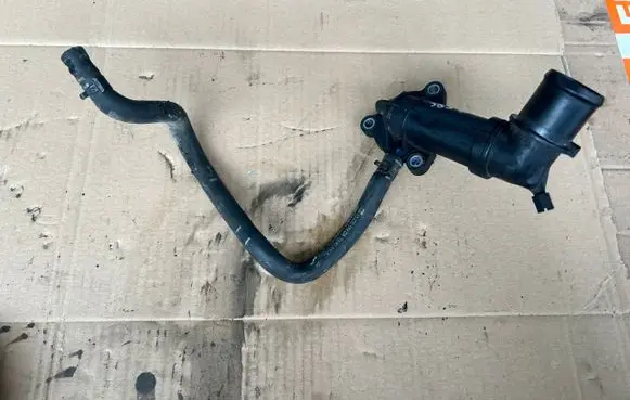 Opel Insignia B Thermostat/thermostat housing 0428741565563897