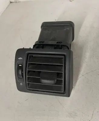 Volvo V50 Dashboard side air vent grill/cover trim Y01103