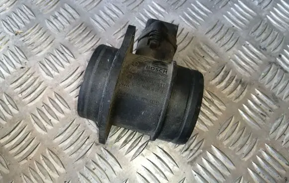 Volkswagen Touran I Mass air flow meter 0281002531 038906461B