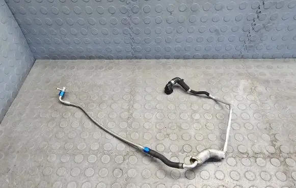BMW 4 F32 F33 Engine coolant pipe/hose 8666856 8666857