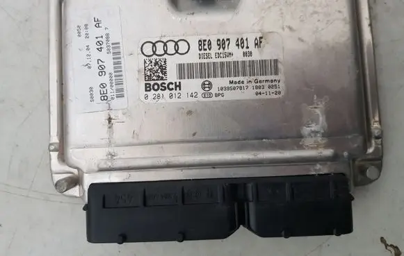 Audi A4 S4 B6 8E 8H Engine control unit/module 8E0907401AF