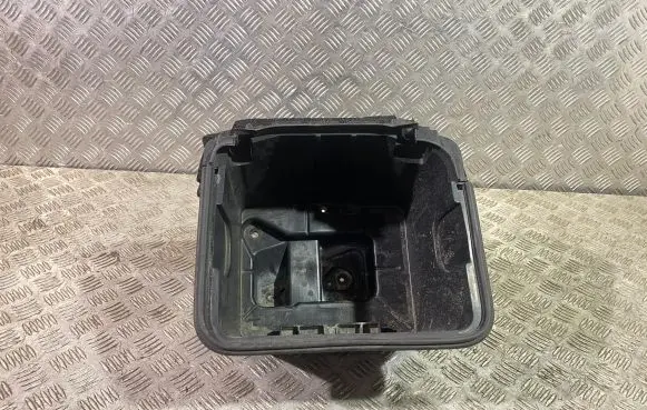 Ford Mustang VI Battery box tray GR3B10723BB
