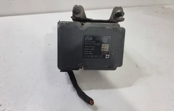 Volkswagen Touran II ABS Pump 1K0907379BM