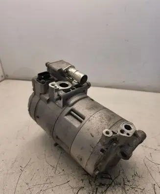 BMW X1 F48 F49 Air conditioning (A/C) compressor (pump) 9496109