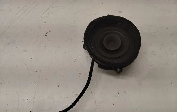 Mercedes-Benz E W210 Rear door speaker A2108204402