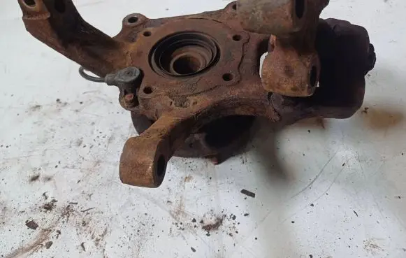 KIA Sorento Front wheel hub