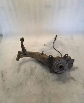 Audi A8 S8 D2 4D Front wheel hub