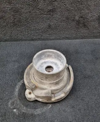 Audi A4 S4 B5 8D Rear coil spring rubber mount 8D0513353 8D0512099A