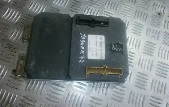 Jaguar XJ X40 Engine control unit/module DPP113111 2T036280