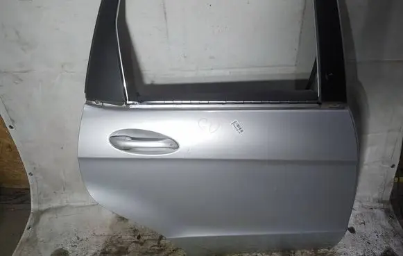 Mercedes-Benz A W169 Rear door pilkos