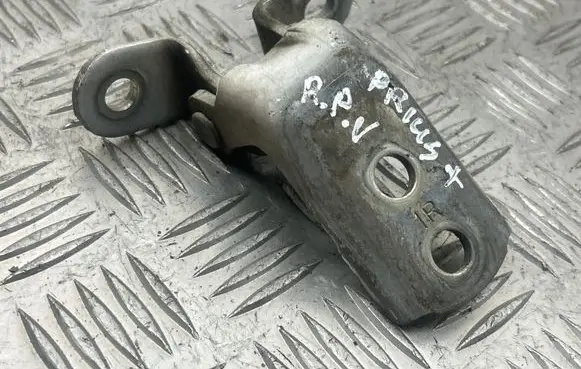 Toyota Prius+ (ZVW40) Front door upper hinge 