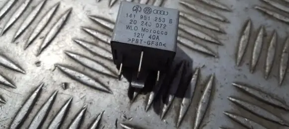 Volkswagen Golf IV Other relay 141951253b 2024007253