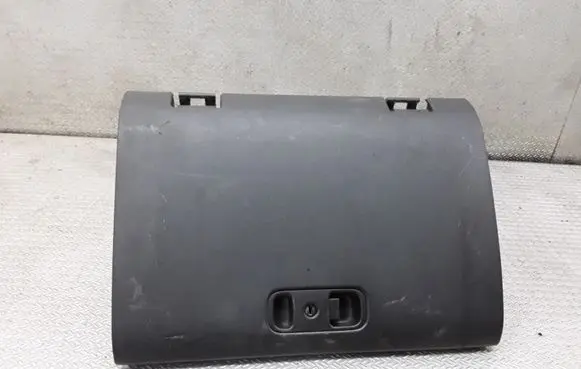 Mitsubishi Pajero Glove box lid/cover 