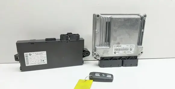 BMW 3 E90 E91 Engine ECU kit and lock set 7823420 0281014572 61359147226