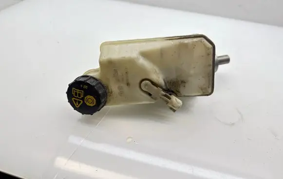 Ford Kuga I Master brake cylinder 03350886551