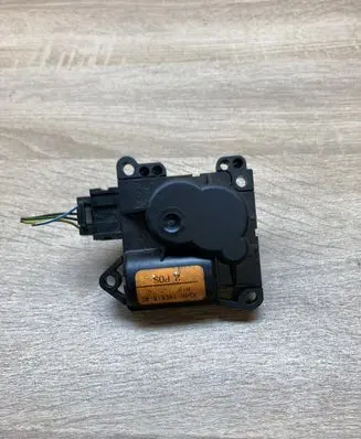 Ford Focus Air flap motor/actuator XS4H19E616AC
