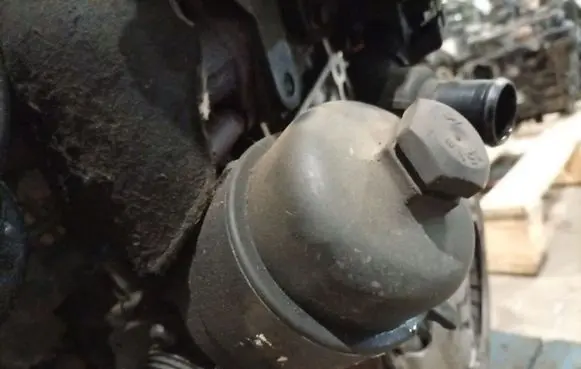 Mazda 2 Oil filter cover