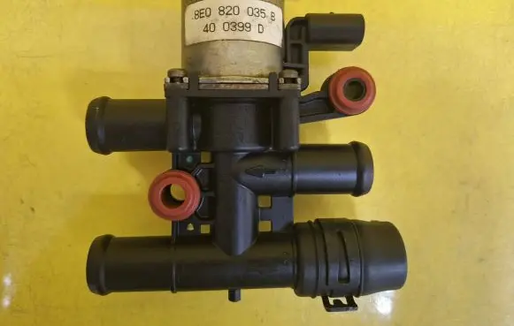 Audi A4 S4 B6 8E 8H Coolant heater control valve 8E0820035B
