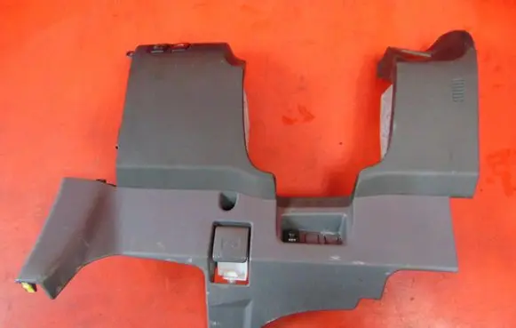 Toyota Prius (NHW20) Dashboard lower bottom trim panel 