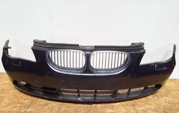 BMW 5 E60 E61 Front bumper 7033694 11460915