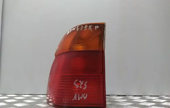 BMW 5 E39 Rear/tail lights 393327