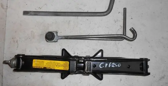 Toyota Corolla Verso AR10 Lift Jack 091110F020