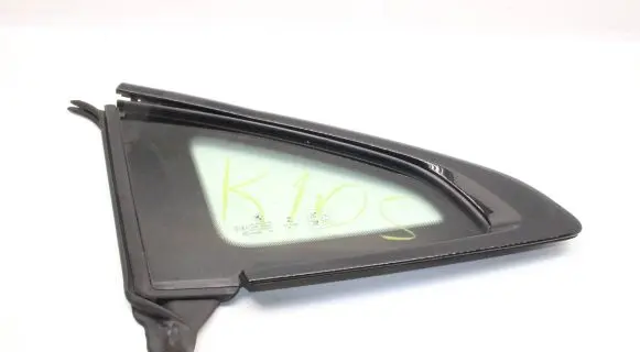 BMW 2 F44 Rear side window 7483157