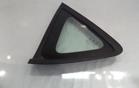 Hyundai i30 Rear side window