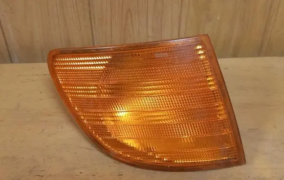 Mercedes-Benz Vito Viano W638 Front indicator light 6388200121