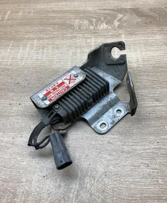 Mazda CX-7 Coolant fan relay L37J1883Z 0567771000