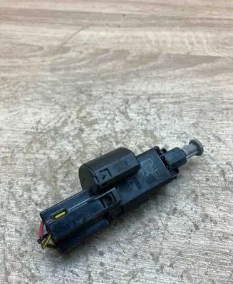 Opel Astra G Brake pedal sensor switch 09132299 09175185 WithPlug