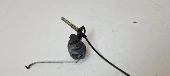 Saab 9-3 Ver2 Front door lock (next to the handle) 