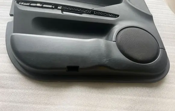 Mercedes-Benz ML W164 Front door card panel trim A1647201370 1647201370