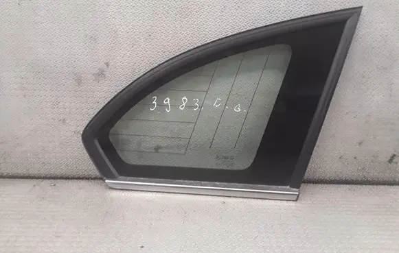 Chevrolet Captiva Rear side window