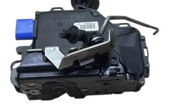 Audi A8 S8 D3 4E Rear door lock 4E0839015